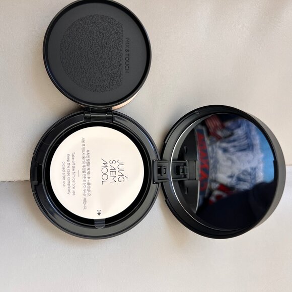 NEW Jungsaemmool Essential Skin Nuder Cushion Cream Foundation Shade 05 Light - Picture 3 of 6